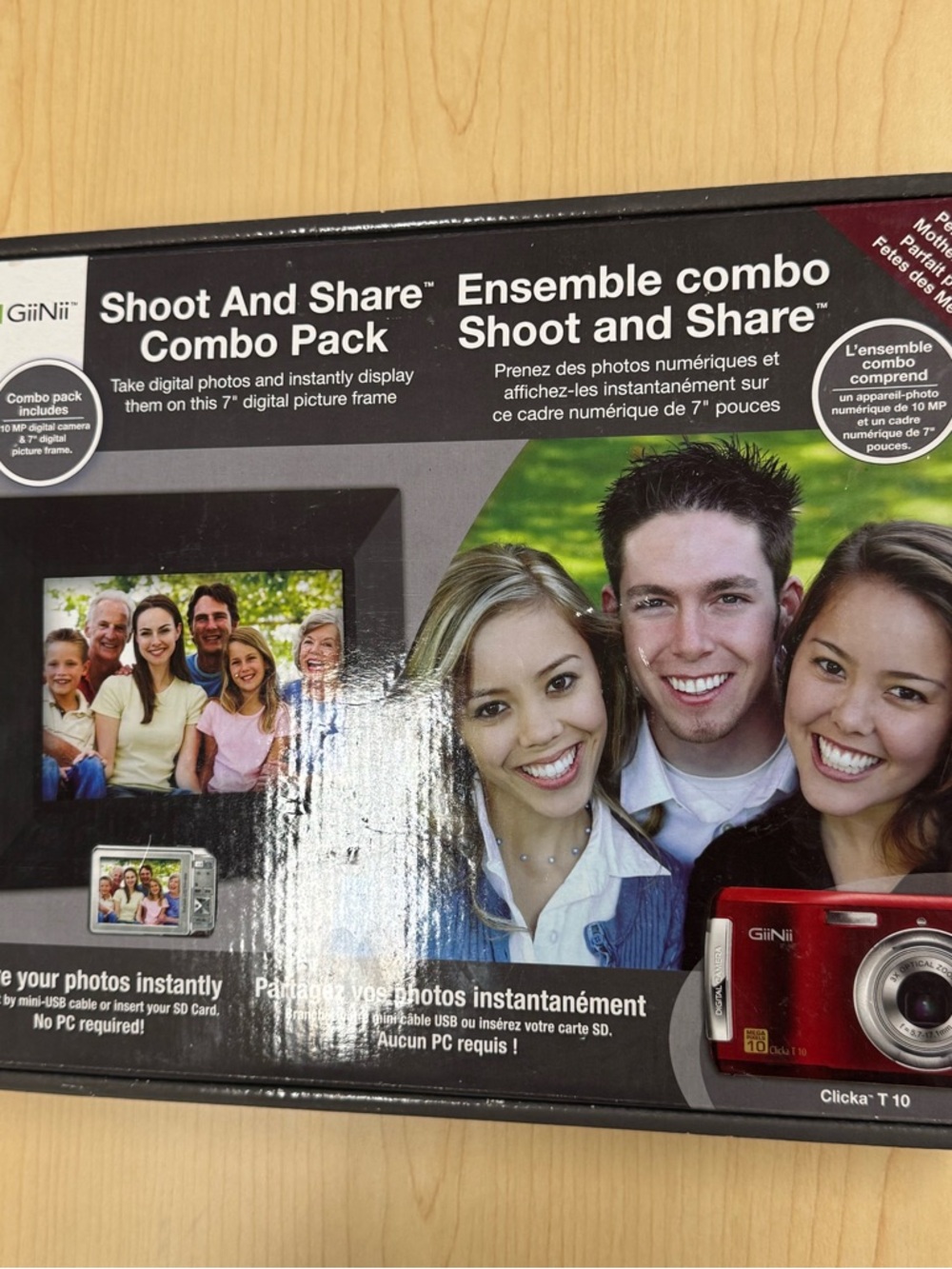 Red Digital Camera Combo Pack with 7" Digital Frame